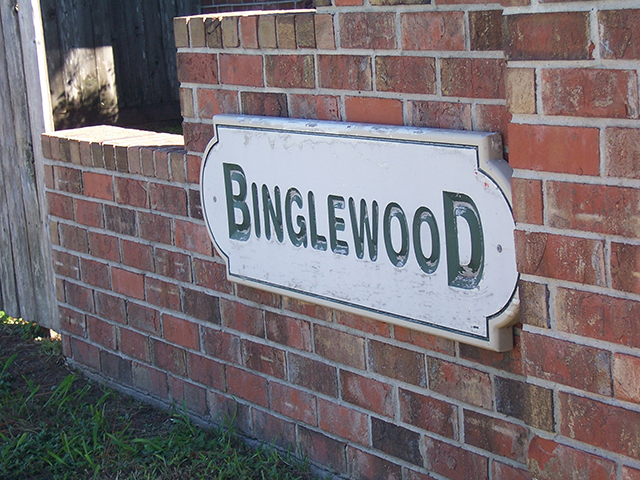 Binglewood-CLay Entrance Sign.JPG