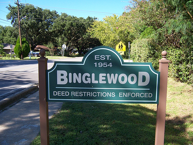Binglewood-Hollister Entrance Sign.JPG